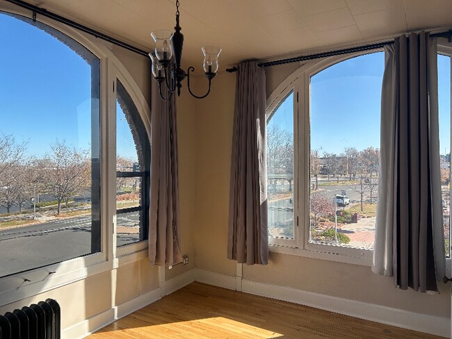 Building Photo - 111 Broadway Ave