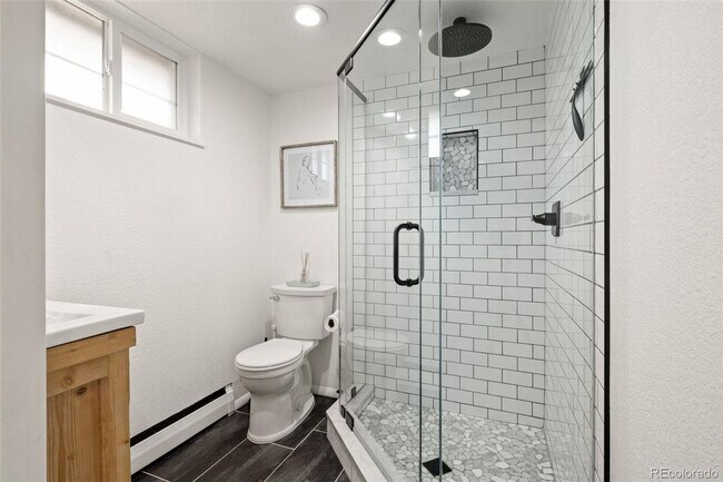 Building Photo - Incredible 4 bedroom home in Virginia Vale