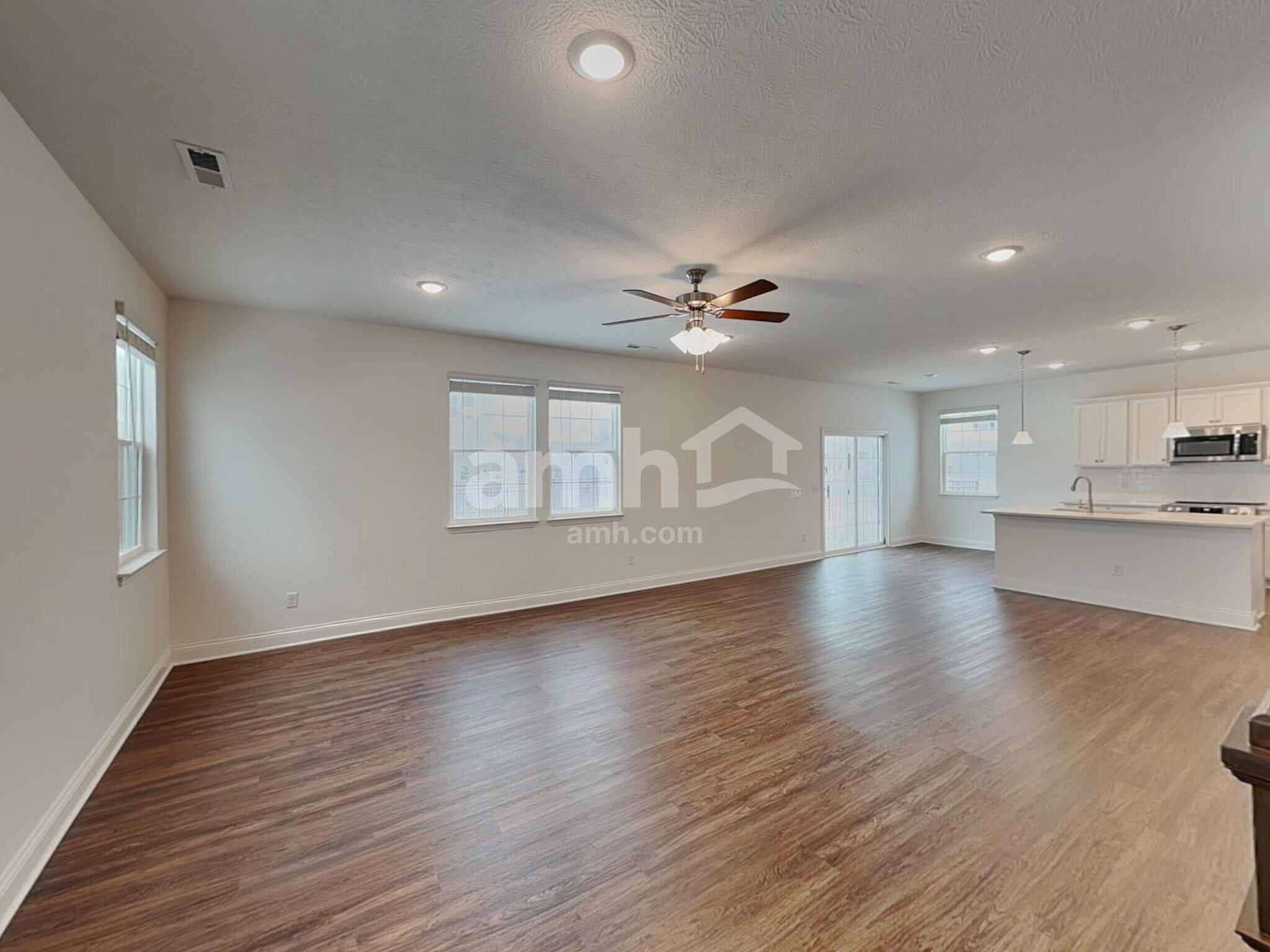 Building Photo - 8465 Northpoint Dr