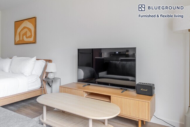 Building Photo - 100 Callan Ave