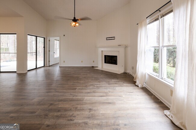 Building Photo - 112 Glendale Dr