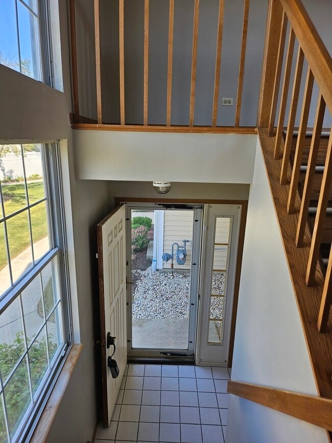 Building Photo - 640 Le Parc Cir