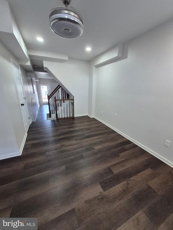 Building Photo - 2015 E Fairmount Ave