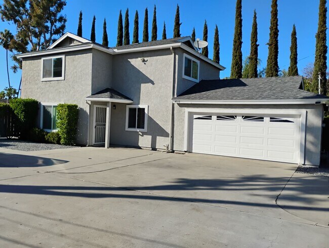 Primary Photo - Like new 4 BR/3 Full Baths