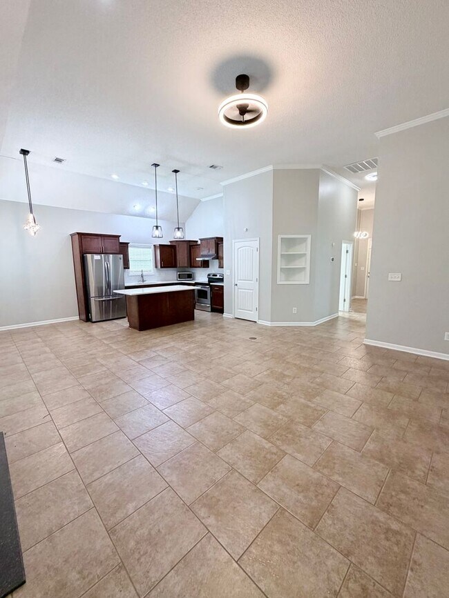 Building Photo - 705 Post Oak Way