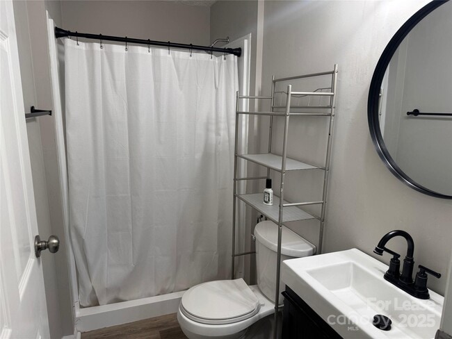 Building Photo - 1201 Scaleybark Rd