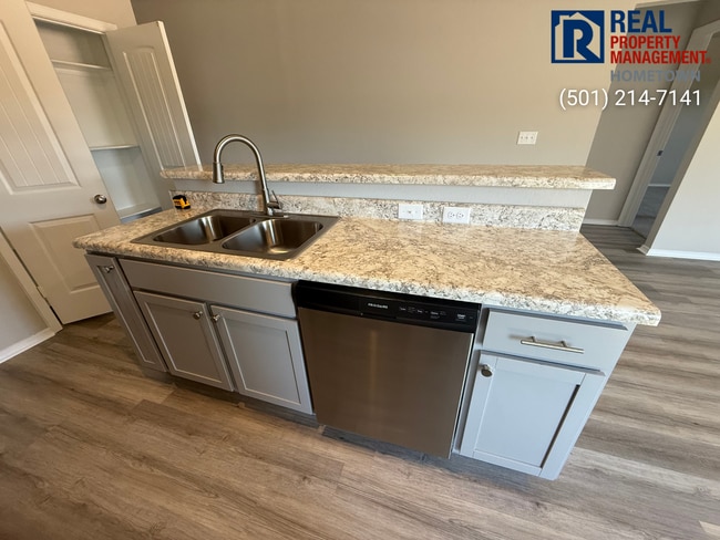 Building Photo - 6065 Discovery Trl