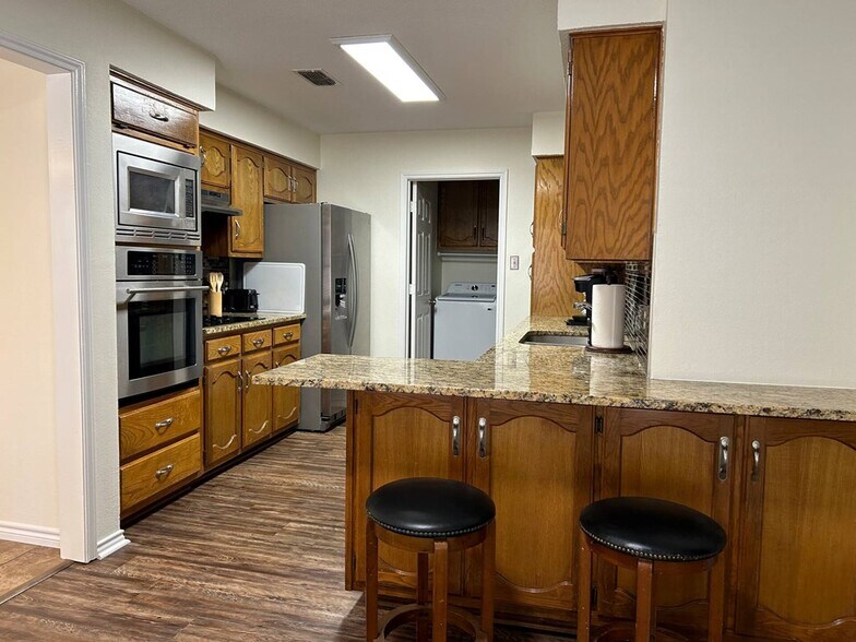 Building Photo - 33 Cibola Ct