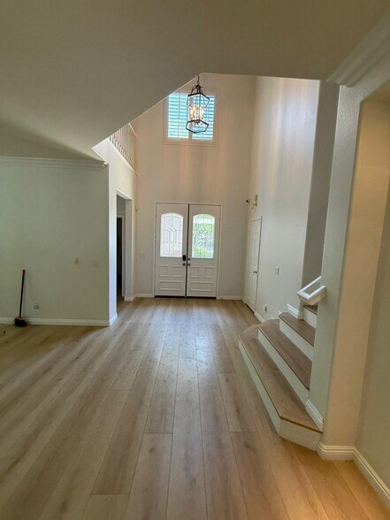 Building Photo - 32956 Rhine Ave