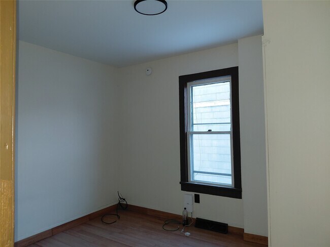 Building Photo - 330 Conklin Ave