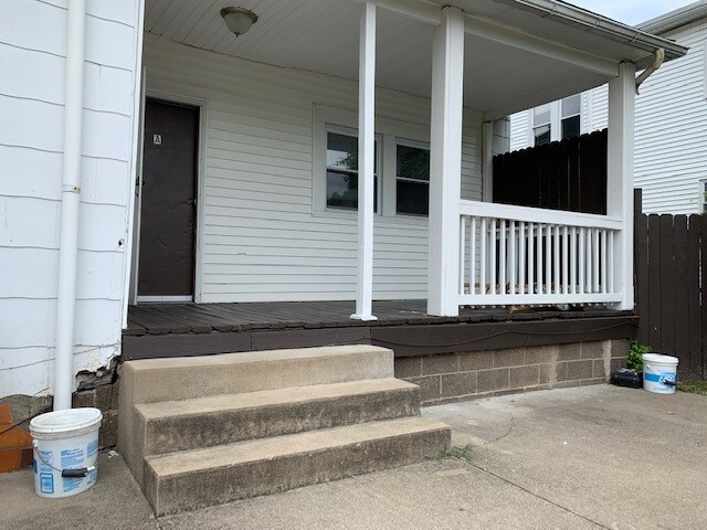 Building Photo - 112 N Lancaster St