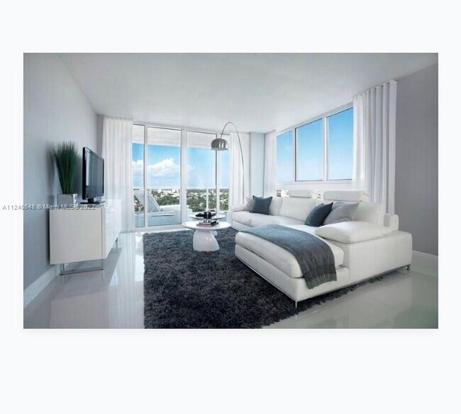 Building Photo - 1861 NW South River Dr