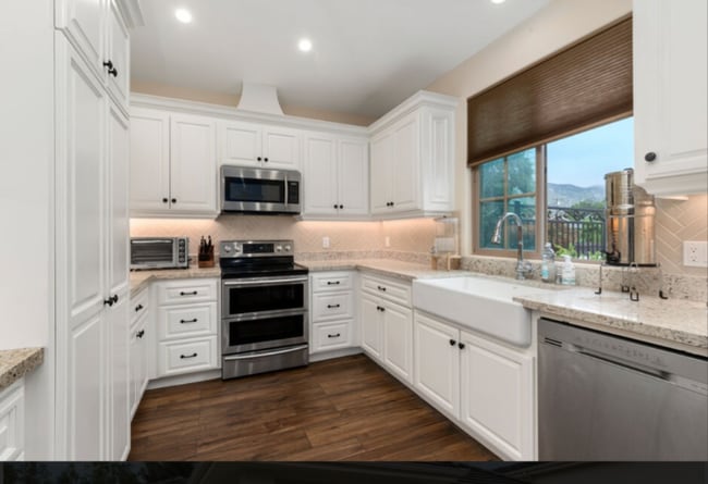 Building Photo - 423 Paso Del Norte