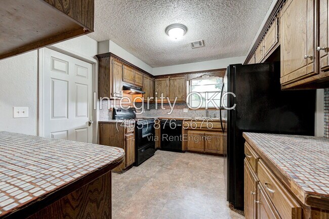 Building Photo - 5233 Coble St