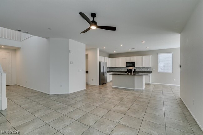 Building Photo - 1027 Huckburn Ave