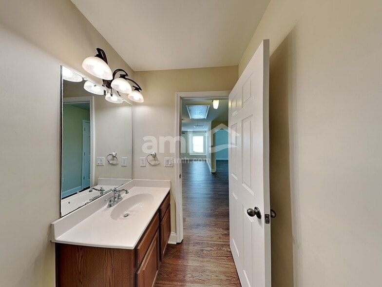 Building Photo - 419 Annaberg Ln
