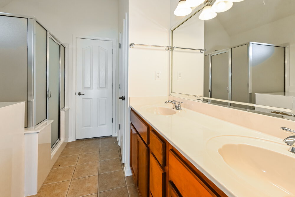 Building Photo - 7499 Essayons Dr