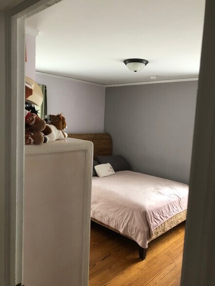 Second bedroom - 1571 Whitcomb Ave