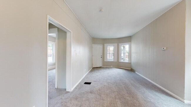 Building Photo - 5001 Denison Ave