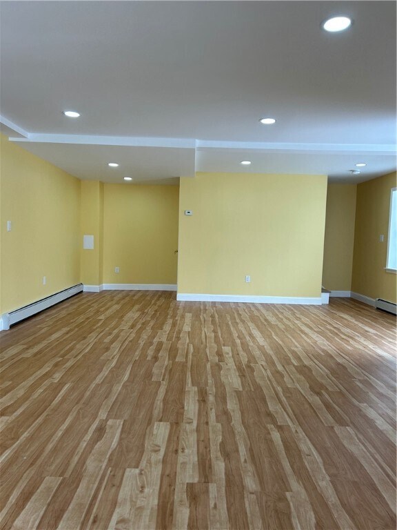 Building Photo - 9661 W Ridge Rd