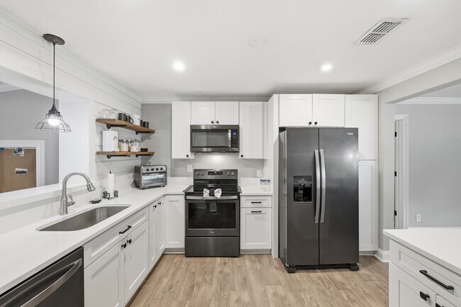 Building Photo - 3764 Culp Dr