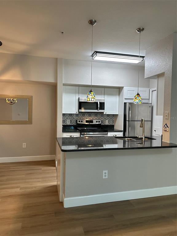 Building Photo - 4130 Central Sarasota Pkwy