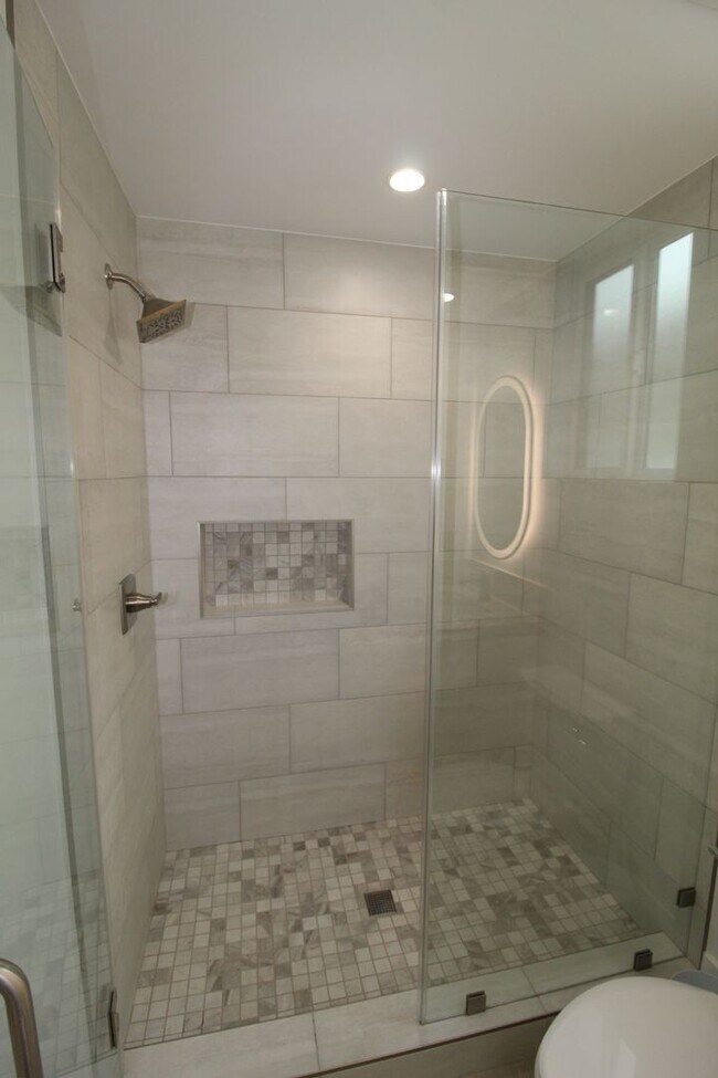 Building Photo - Oxnard Shores: Huge Rooftop Deck w/Ocean Views!