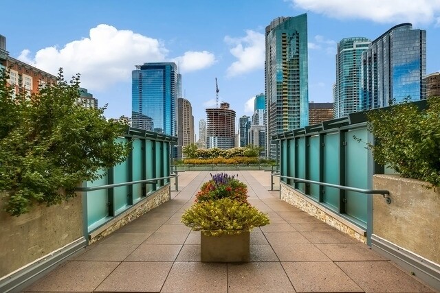 Building Photo - 474 N Lake Shore Dr