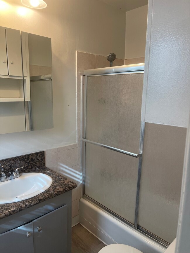 Bathroom - 3750 Clarington Ave