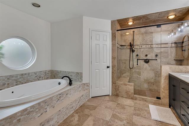 Building Photo - 4215 Green Meadow E