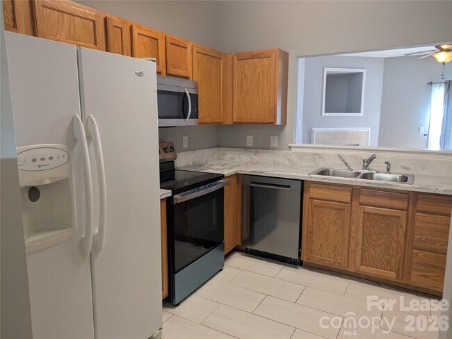 Building Photo - 18474 Streamline Ct