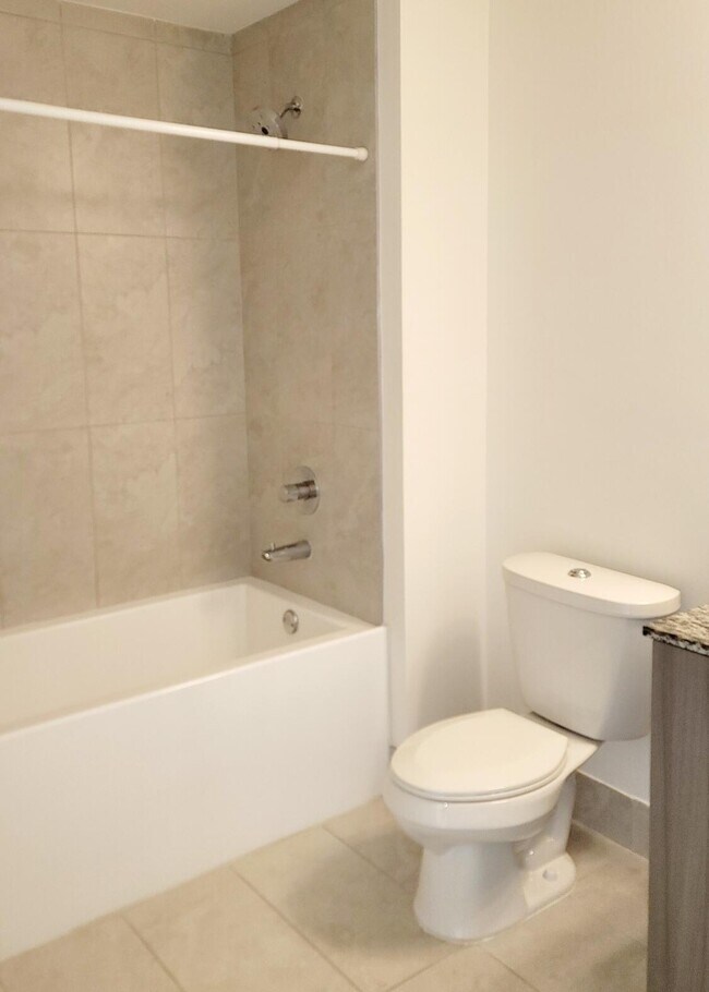 Building Photo - 5350 NW 84th Ave