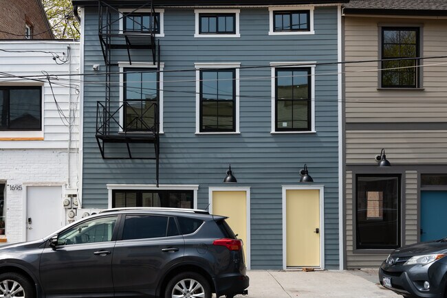 Building Photo - 171 Liberty St