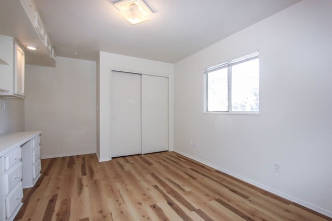 Building Photo - 860 Gail Gardner Way