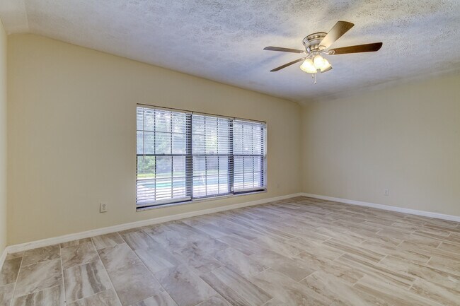 Building Photo - 10406 Reclinata Ln