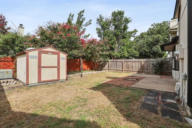 Building Photo - 13302 Black Canyon Dr