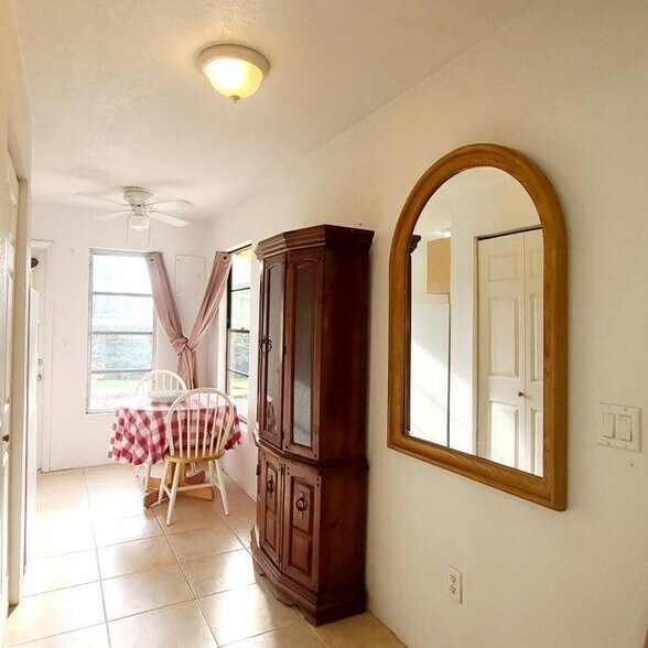 Building Photo - 4949 Belvedere Rd