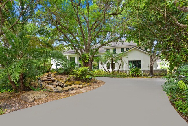 Building Photo - 18425 Long Lake Dr