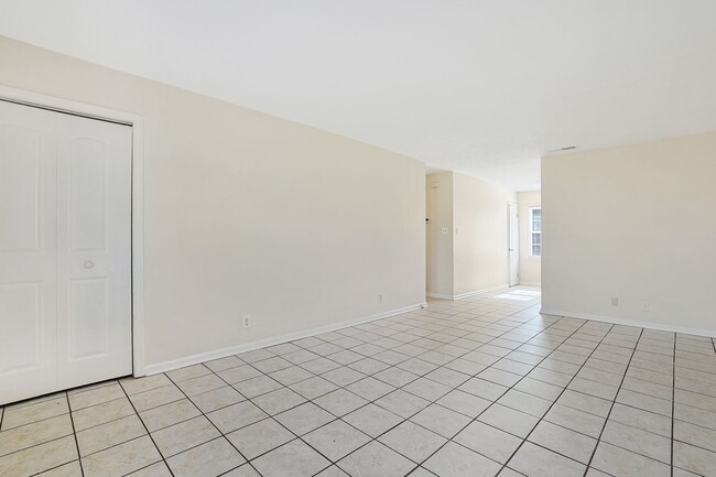 Building Photo - Adorable 2 Bedroom Duplex in Myrtle Beach