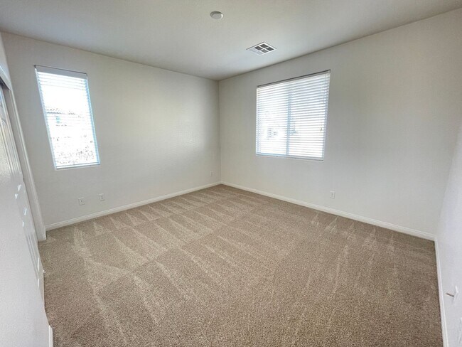 Building Photo - 12056 La Palmera Ave