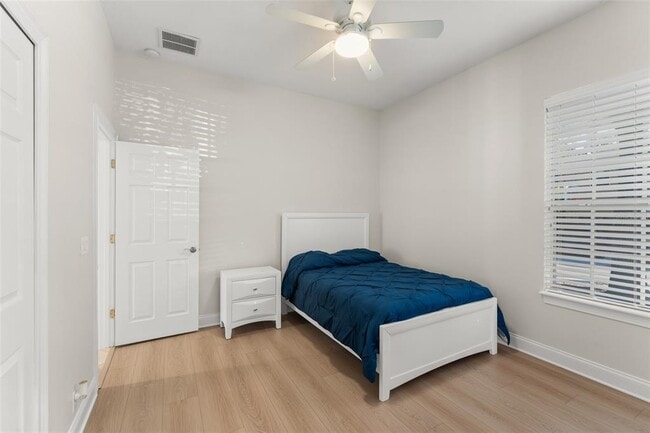 Building Photo - 11334 Camden Loop Way