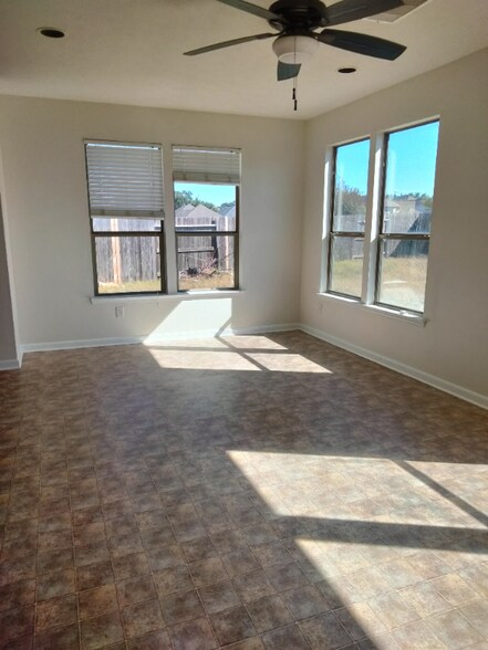 Building Photo - 18507 Morgans Forest Ln