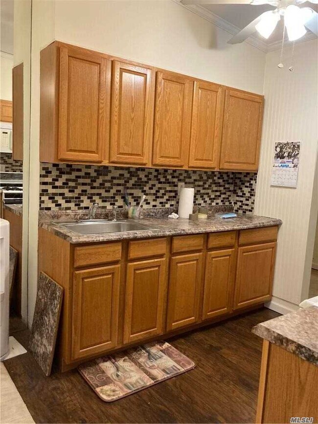 Building Photo - 265 N Newbridge Rd