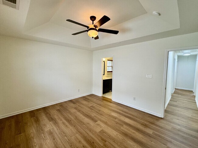 Building Photo - Fresh and Clean, Very Cute Home for Rent n...