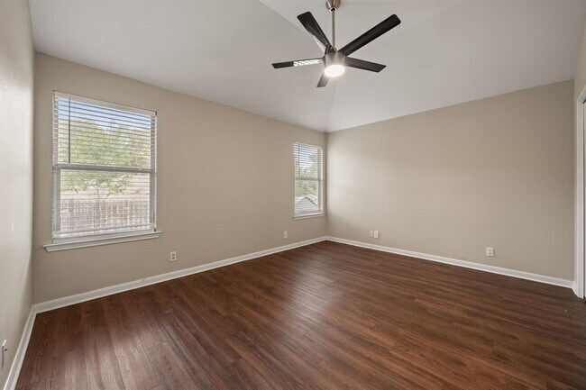 Building Photo - 4904 Gnarled Oak Cove