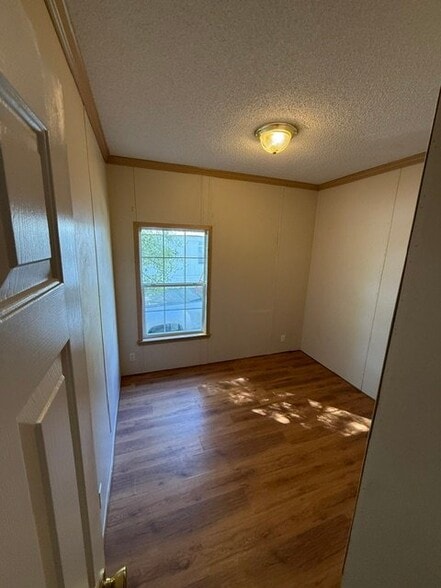 Building Photo - 486 Crooked St