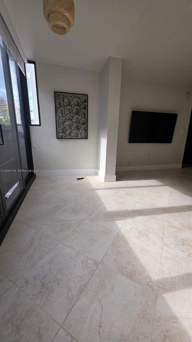 Building Photo - 250 Galen Dr