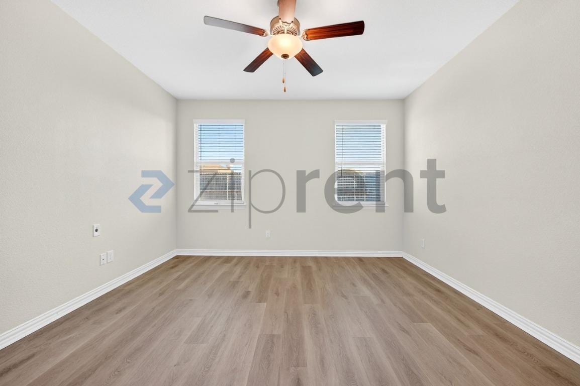 Building Photo - Unit