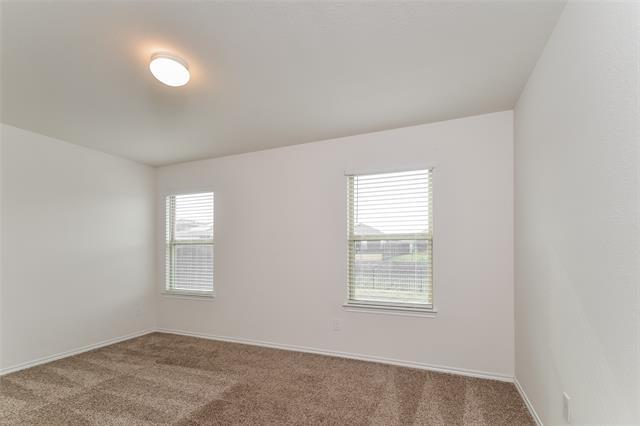 Building Photo - 824 English Dr