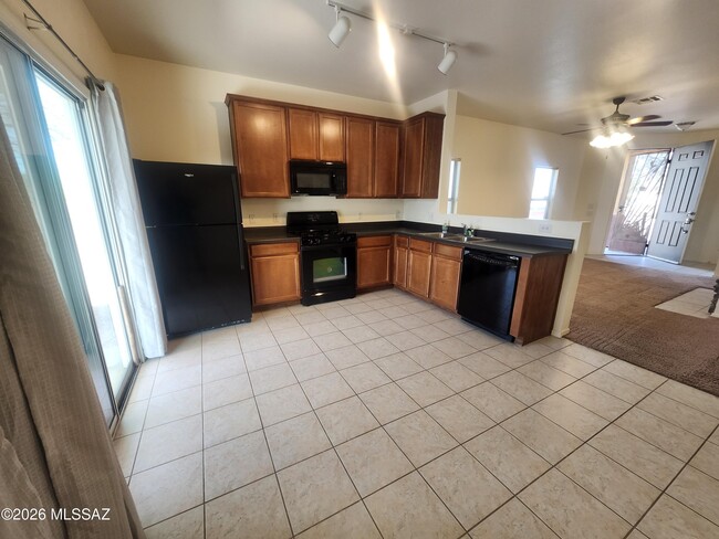 Building Photo - 4258 E Wading Pond Dr